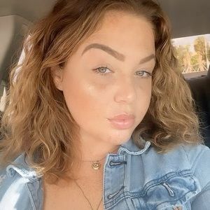 Meet your Posher, Alexandria